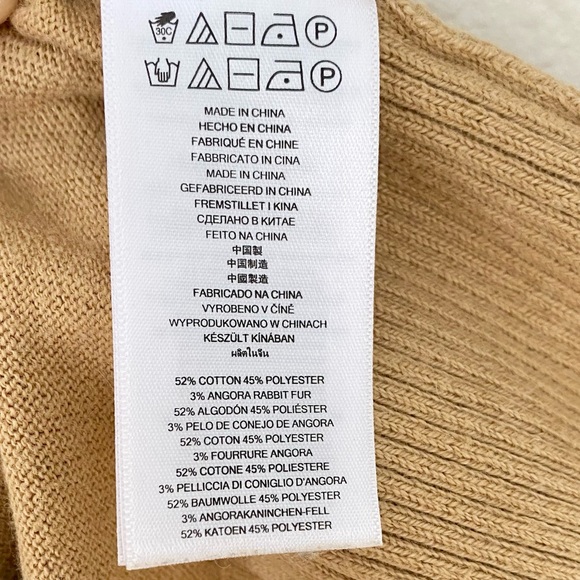 Michael Kors Fringe Cowl Neck Western Bohemian
Sweater Size: M -Tan/Beige - Picture 9 of 11